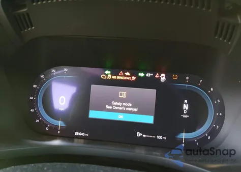 2025 Volvo Xc60 B5 Ultra z USA, uszkodzony, nr VIN YV4M12RM3S1026022